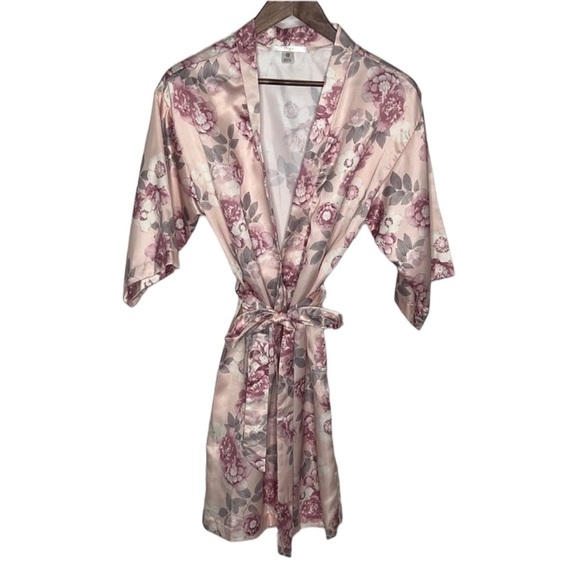 Flora Nikrooz Other - Flora Nikrooz Brenna Matte Satin Wrap Robe